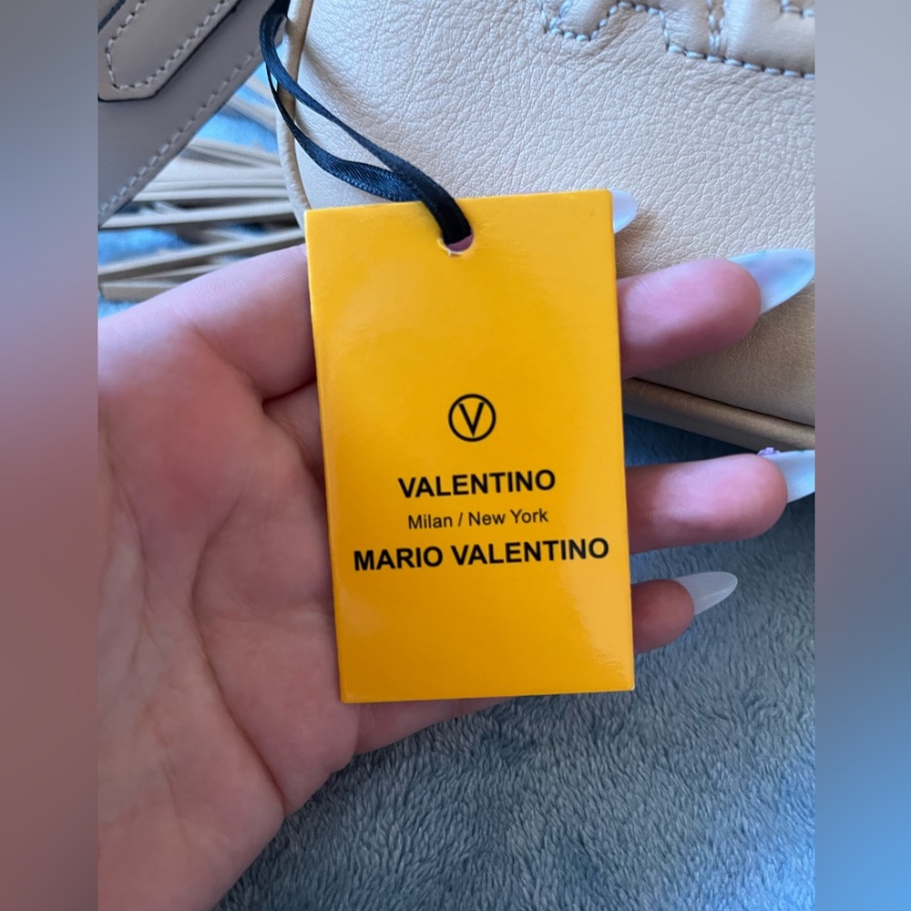 VALENTINO BY MARIO VALENTINO / WOMEN /
BAGS / CROSSBODY,BELLA EMBOSSED LEATHER - Picture 10 of 12